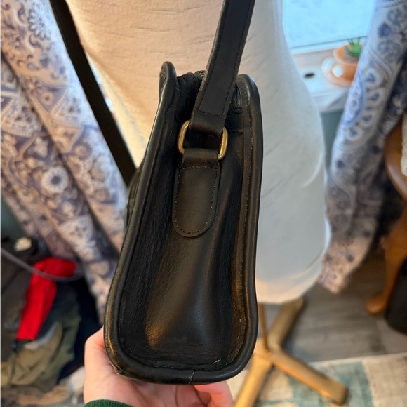 Black Coach Metropolis Crossbody 9087 - Picture 7 of 10